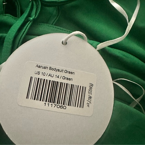 Princess Polly Vibrant Green Bodysuit 10 - Picture 3 of 3